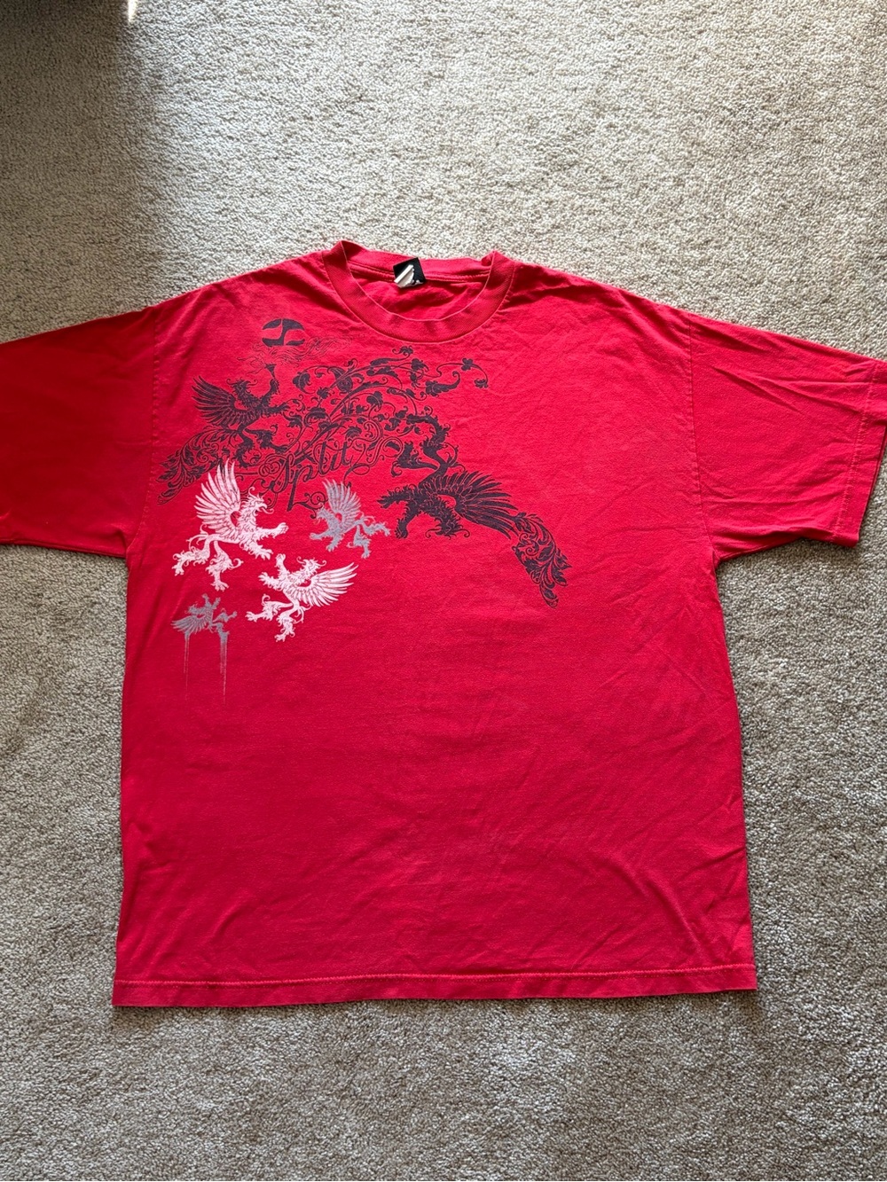 split Red Short Sleeve Graphic Crew Neck T-Shirt